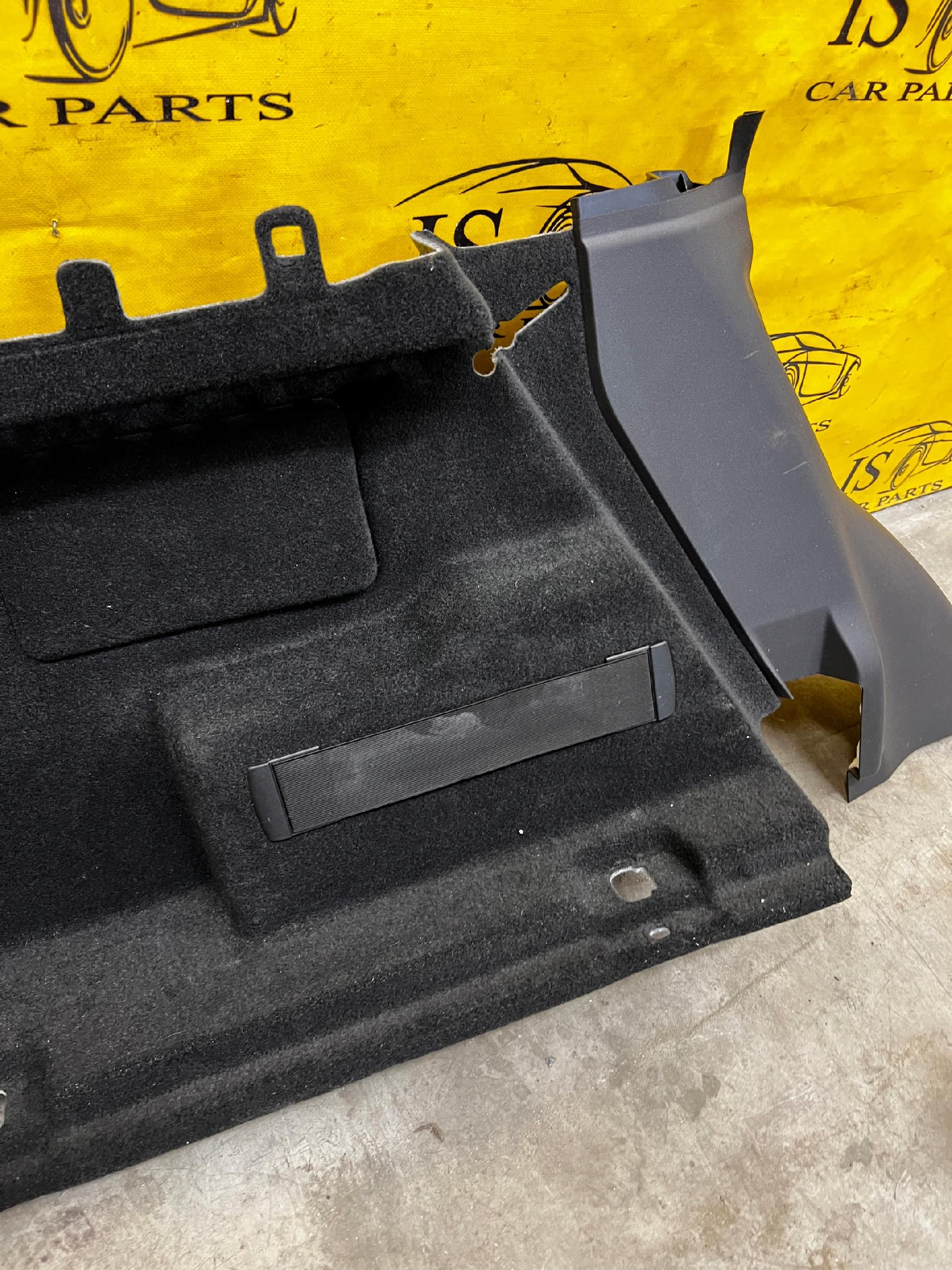 BOCZEK TAPICERKA BAGAŻNIKA LEWA LR RANGE ROVER EVOQUE II L551