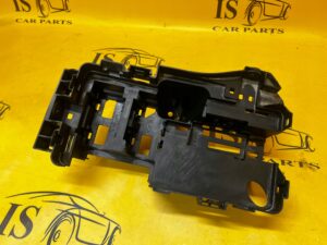 PODSTAWA MOCOWANIE SKRZYNKI BEZPIECZNIKÓW FORD EXPLORER MK6