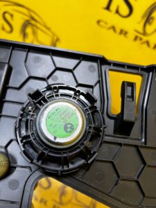 OSŁONA DESKI KONSOLI DOLNA GŁOŚNIK AWARYJNY BMW F40