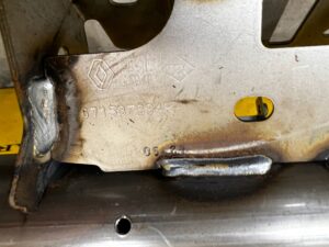 STELAŻ RURA MOCOWANIE DESKI KONSOLI DACIA SANDERO III 2023R