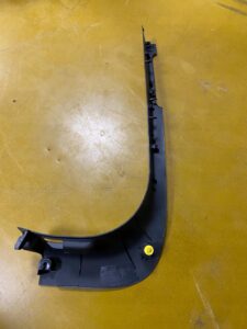 LEWA OSŁONA LISTWA NAROŻNIK FORD FIESTA MK8