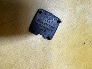 ZAŚLEPKA OSŁONA BAGAŻNIKA W BAGAŻNIKU MERCEDES GLS X166 BRĄZ