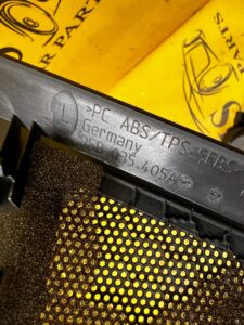 OSŁONA ZAŚLEPKA MASKOWNICA GŁOŚNIKA DESKI KONSOLI LEWA PORSCHE MACAN 95B