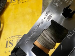 MOCOWANIE UCHWYT POSZYCIA OSŁONY SŁUPKA A PRZÓD PRAWY FORD EXPLORER VI MK6