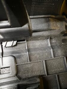 OSŁONA ZAŚLEPKA KOLUMNY KIEROWNICZEJ DACIA SANDERO III 3