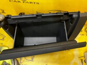 SCHOWEK PASAŻERA BAREK DESKI KONSOLI SKODA SCALA