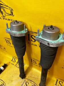 AMORTYZATORY TYLNE TYŁ LAND ROVER L462 DISCOVERY V