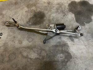 MECHANIZM SILNICZEK SILNIK WYCIERACZEK BMW 5 G30 G31 M5 F90