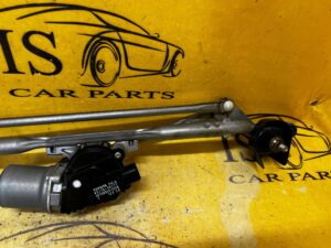 MECHANIZM SILNIK WYCIERACZEK PRZEDNICH TOYOTA HILUX VIII 8