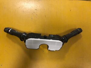 PRZEŁĄCZNIKI ZESPOLONE MANETKI NISSAN LEAF I ZE0