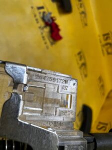 LAMPKA OŚWIETLENIE SCHOWKA DACIA DUSTER II