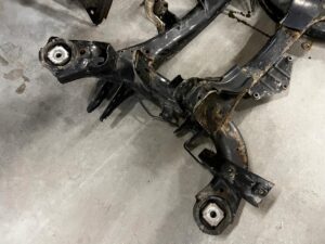 WÓZEK BELKA SANKI ZAWIESZENIE KOŁYSKA TYŁ BMW X5 F15 X6 F16 EU