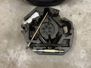 ZESTAW NAPRAWCZY KOŁO ZAPASOWE DOJAZDOWE VOLVO XC90 II 125/80 R18