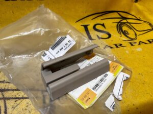 OSŁONA PRZEDNIA PROWADNICY FOTELA PRZÓD LEWY BMW 7 G11 3 G30 6 G32 NOWA OEM