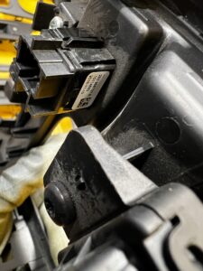 RAMKA OSŁONA DEKOR TUNELU ŚRODKOWEGO RENAULT MEGANE IV EU