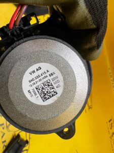 GŁOŚNIK DESKI KONSOLI PULPITU HARMAN/KARDON VOLKSWAGEN GOLF VIII