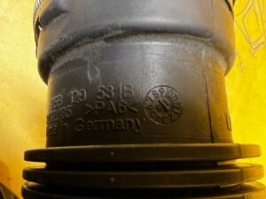 OBUDOWA FILTRA WLOT DOLOT PRZEWÓD POWIETRZA PORSCHE MACAN 95B 2.0 TFSI