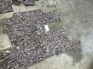 KOMPLET WYGŁUSZENIE MATA DYWAN WYKŁADZINA PODŁOGI DACIA LODGY LIFT 2022R EU