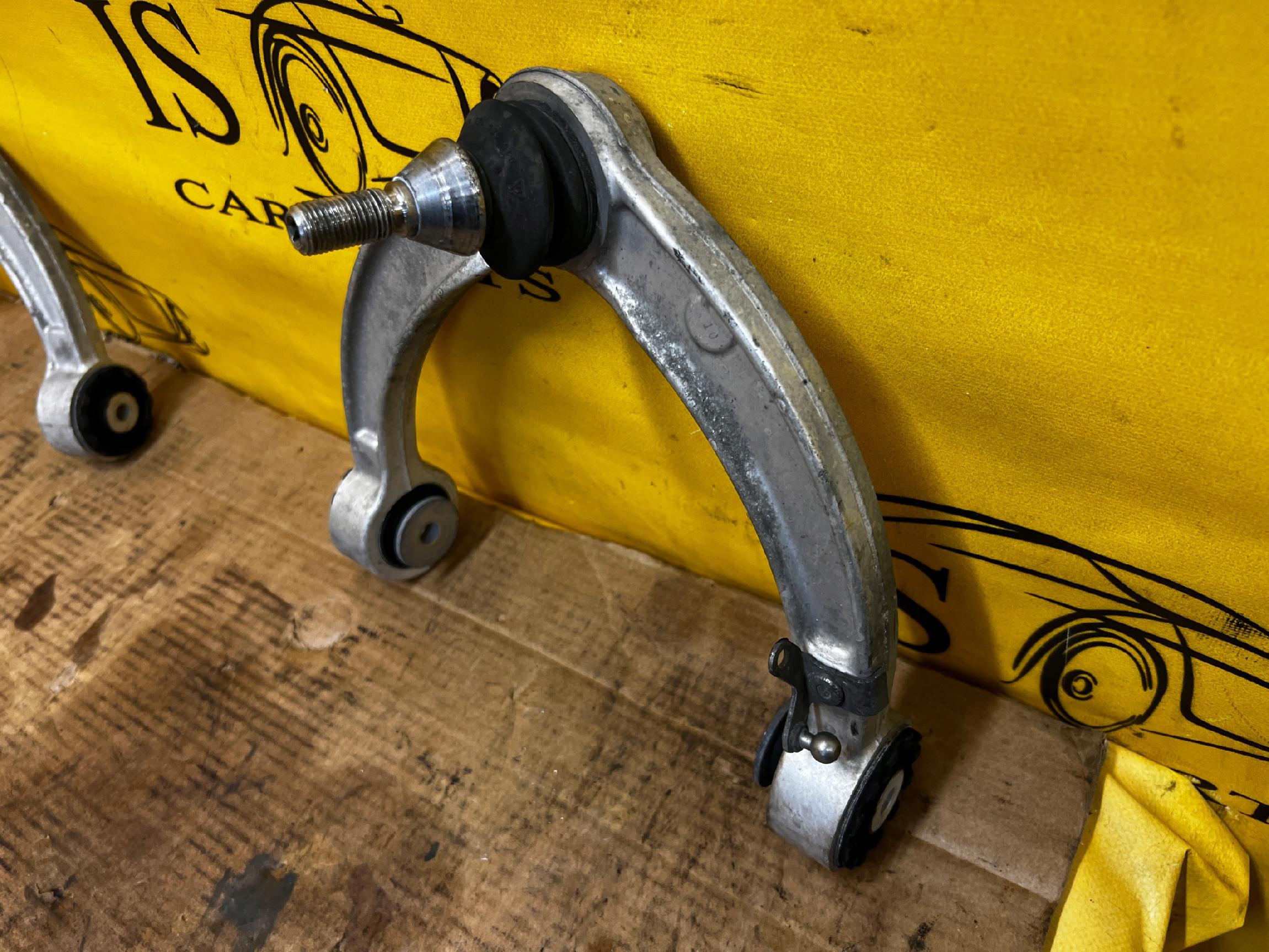 WAHACZ PRZÓD PRZEDNI PRAWY GÓRNY MERCEDES GLS X166