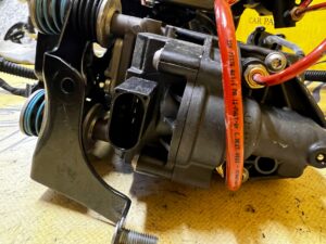 KOMPRESOR ZAWIESZENIA KOMPLETNY PORSCHE CAYENNE 9Y3 9Y0 COUPE HYBRID