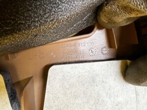 OSŁONA ZAŚLEPKA MASKOWNICA DOLNA KONSOLI DESKI LEWA BMW 7 F01 F02 EU