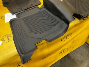 DYWANIKI WYCIERACZKI GUMOWE ORYGINALNE 4 DRZWI FORD BRONCO 21- NOWE OEM