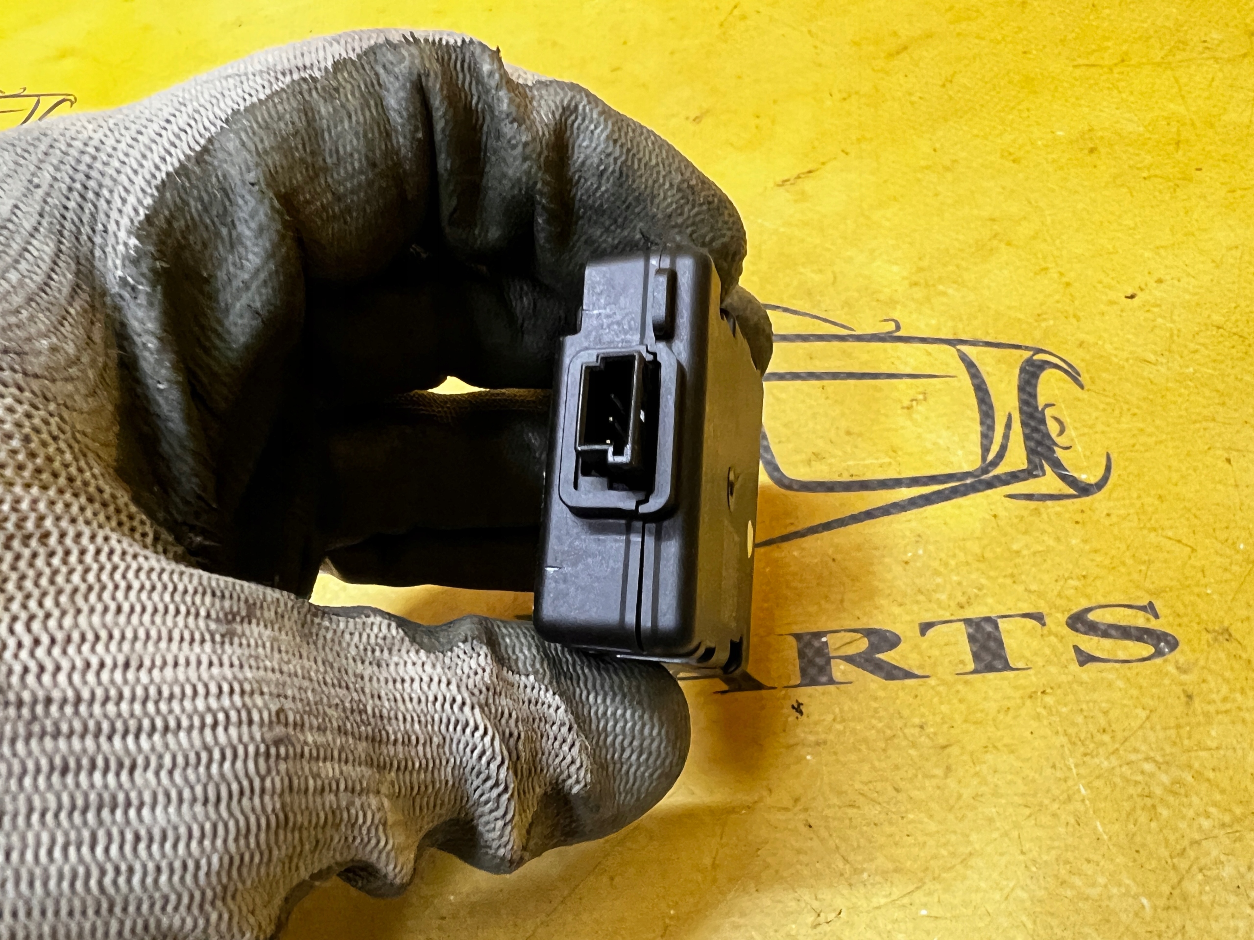 MODUŁ STEROWNIK ANTENY KEYLESS LAND ROVER DISCOVERY SPORT V L550