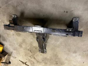 STELAŻ PODSTAWA POPRZECZKA FOTELI 3 RZĘDU MERCEDES GLS X166 890