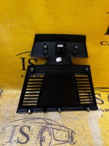 KRATKA OSŁONA ZAŚLEPKA DESKI CZUJNIK ŚWIATŁA PORSCHE PANAMERA 970 I LIFT