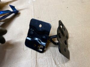 ZATRZASK RYGIEL OPARCIA FOTELA KANAPY TYŁ FORD MUSTANG VI