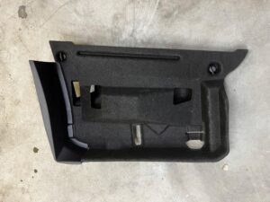 OSŁONA OBUDOWA ZAŚLEPKA DOLNA KONSOLI DESKI PRAWA BMW 5 G30 G31 M5 F90