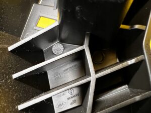 OSŁONA ZAŚLEPKA MASKOWNICA WNĘTRZA PRAWA RENAULT ESPACE VI