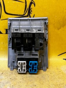 PRZYCISKI WIELOFUNKCJA OTWIERANIE KLAPY LEXUS RX 450H III 3 AL10