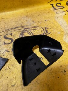 OSŁONA ZAŚLEPKA PASA BEZPIECZEŃSTWA TYŁ LEWY PORSCHE PANAMERA 970 I LIFT