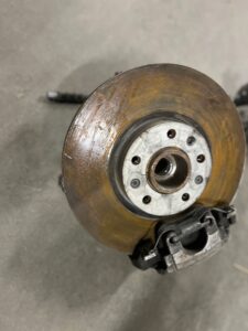 NOGA ZWROTNICA AMORTYZATOR PRZÓD PRAWY PEUGEOT 3008 II 5008 II 1.6 BLUE HDI