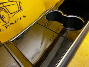 TUNEL ŚRODKOWY PODŁOKIETNIK PRZEŁĄCZNIK TESLA MODEL 3