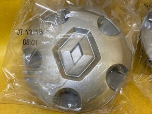 4 X DEKIELKI KOŁPAKI FELGI STALOWEJ RENAULT TRAFIC III NOWE OEM