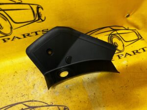 OBUDOWA OSŁONA LAMPY PRAWY TYŁ BMW F40