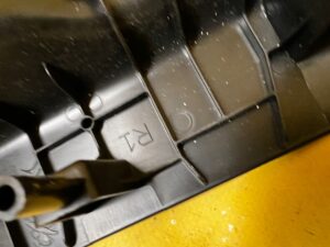 OSŁONA PROWADNICY FOTELA PRAWA CITROEN C4 PICASSO II