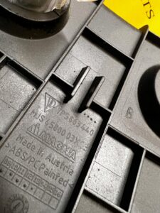 OSŁONA ZAŚLEPKA TUNELU ŚRODKOWEGO TYLNA ZAPALNICZKA PORSCHE CAYENNE II 7P5