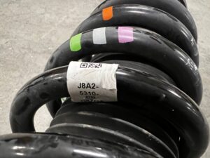 AMORTYZATOR PNEUMATYCZNY PRZÓD LEWY RANGE ROVER VELAR L560 2.0i BENZYNA