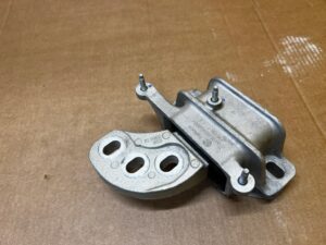 ŁAPA MOCOWANIE PODUSZKA SILNIKA FORD FIESTA MK8 1.0 ECOBOOST