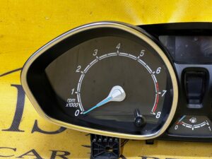 LICZNIK ZEGARY FORD FIESTA MK7 LIFT BENZYNA EUROPA