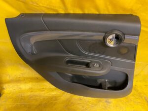 TAPICERKA DRZWI LEWY TYŁ MINI COUNTRYMAN II F60