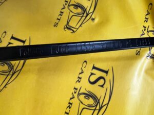 RAMIĘ WYCIERACZKI PRZÓD PRAWE PRAWY FORD ESCAPE MK4