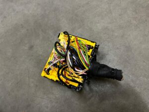 SKRZYNKA BEZPIECZNIKÓW PRZEKAŹNIKÓW MODUŁ BSM PEUGEOT 2008 II 1.5 BLUE HDI