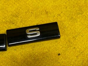 EMBLEMAT OZNACZENIE SILNIKA D180 S LR RANGE ROVER EVOQUE II L551