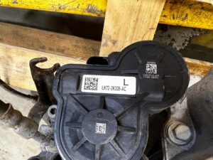 ZWROTNICA TARCZA ZACISK TYŁ LEWY LAND ROVER DISCOVERY SPORT V L550 LIFT