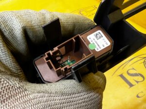 RAMKA PRZYCISK START STOP KLAPY BAGAŻNIKA WLEWU PALIWA PEUGEOT 508 I