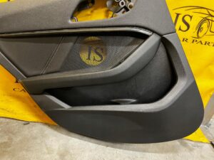 BOCZEK DRZWI TYŁ LEWY BMW 1 F40